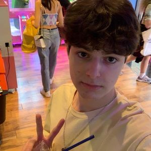 Meet your Posher, Nicholas